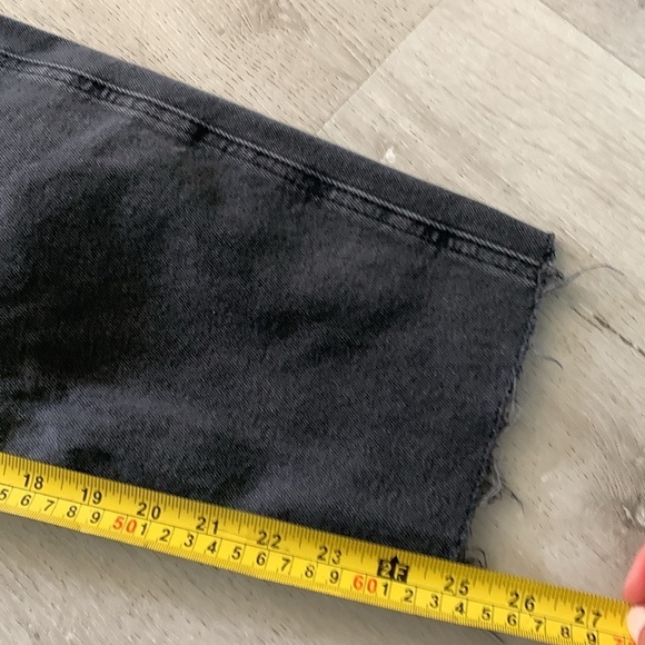 Hollister black gray raw Hem women’s ultra high rise mom‎ jeans  size 27 - Picture 5 of 13
